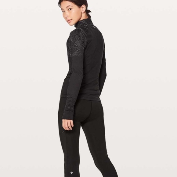 Sz4 Lululemon Toasty Tech 1/2 zip in black NWOT - Picture 5 of 15